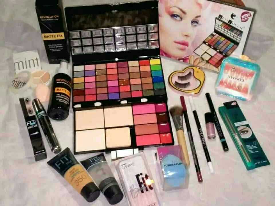 Makeup  Combo Set